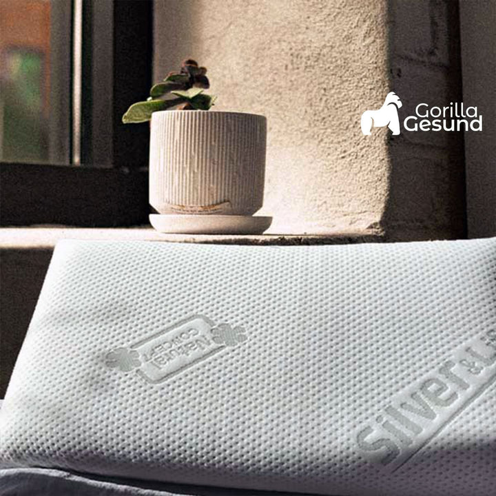gorilla-gesund-orthopaedisches-nackenstuetzkissen-aus-memory-schaum-mit-silver-life-bezug-2